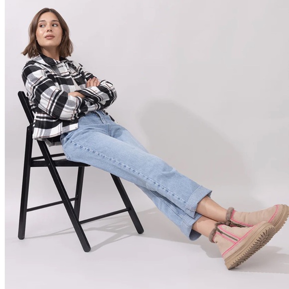 Free people NWT Laidback London Setsu Pink Crochet Ankle Boot Sand Suede 🌈 - Picture 4 of 8